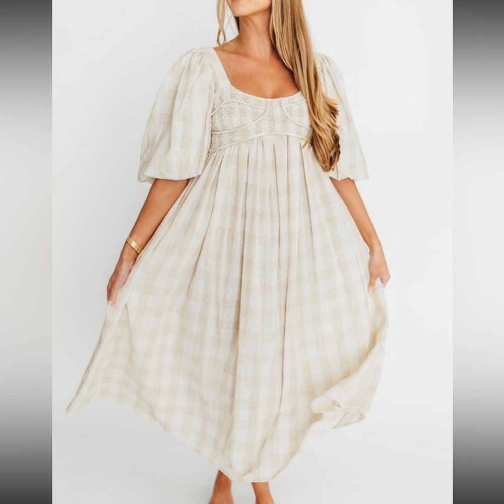 Chic Cream Checkered Midi Dress